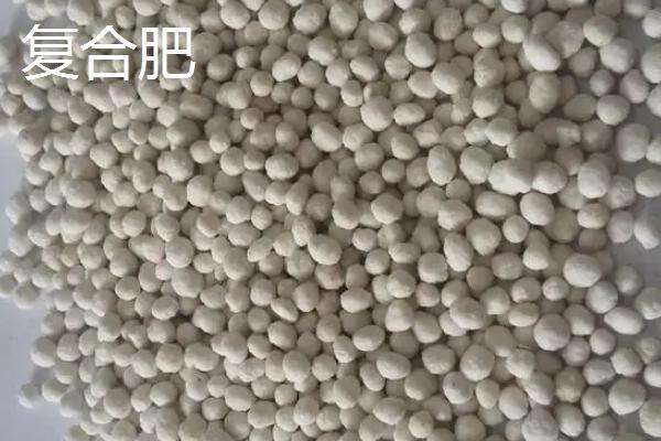 复合肥跟尿素可以一起使用不